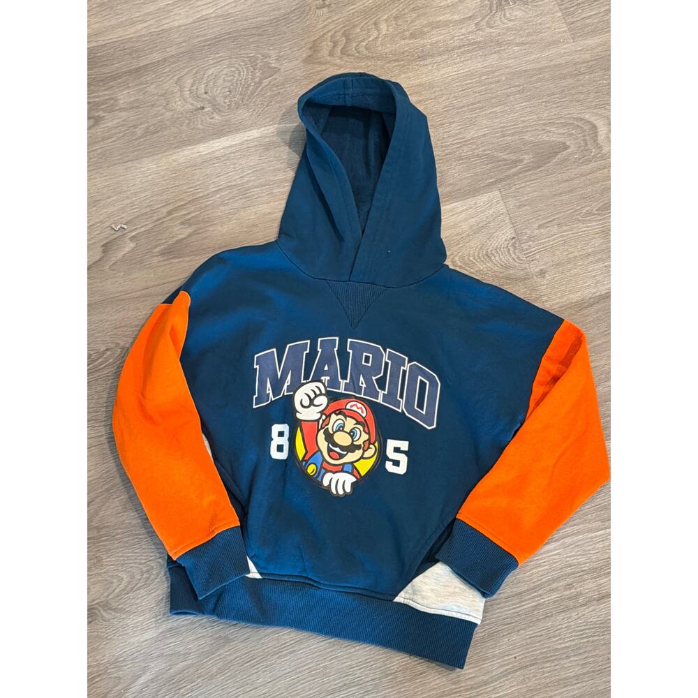 Super Mario size small 6/7 boys hoodie sweatshirt
